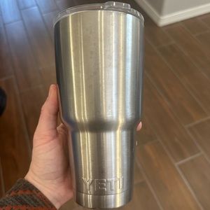 Yeti water/coffee tumbler, 32 oz.